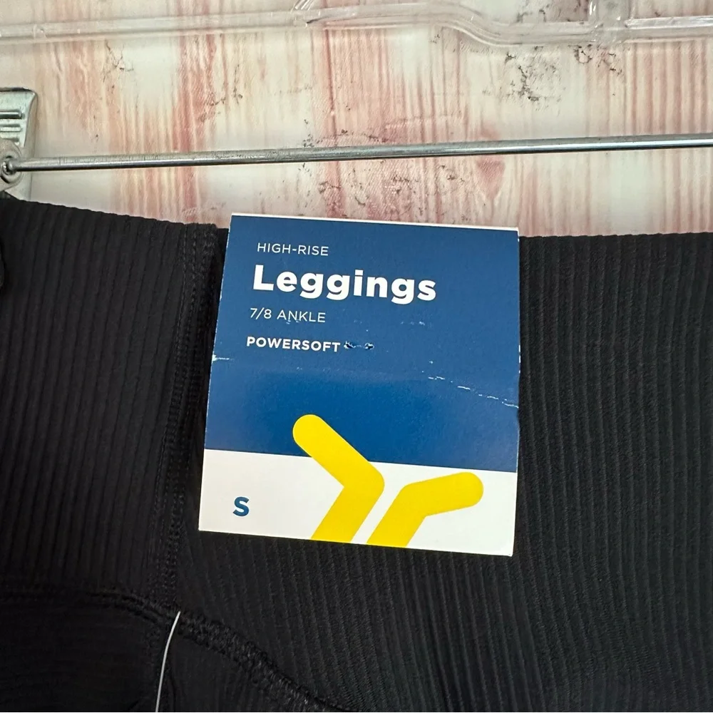 Old Navy Black High-Waisted PowerSoft Rib Pocket
Leggings - Picture 9 of 11
